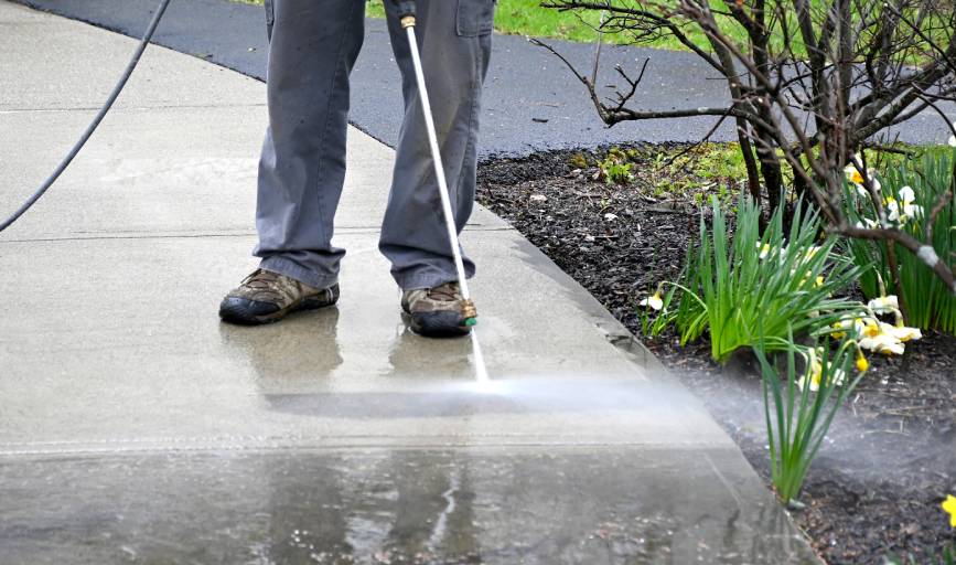 Sidewalk Pressure Washing